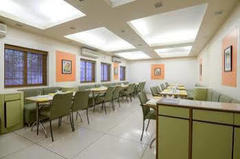 Hotel Goa Woodlands 3*